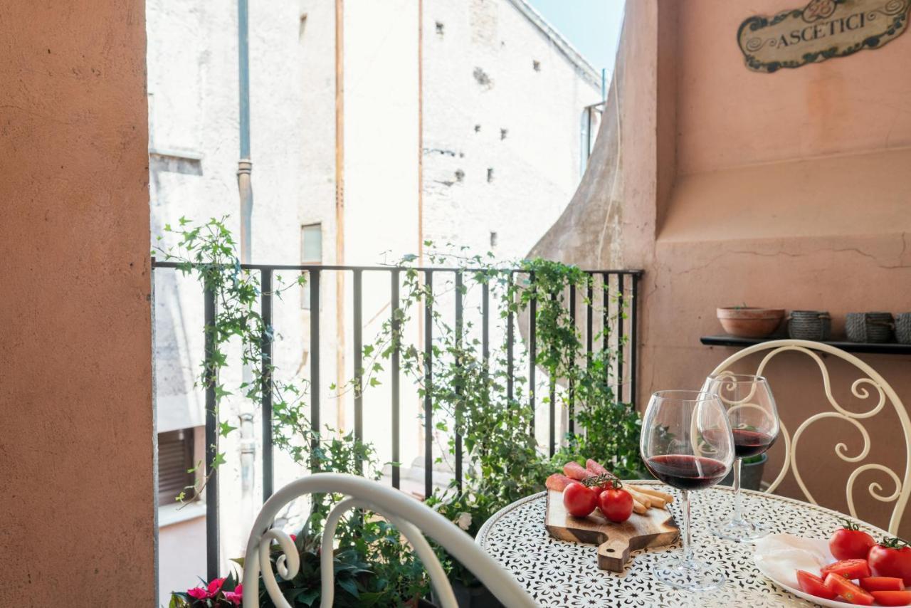 Domus Quiritum Charming, Appartamento D'Epoca A Campo De' Fiori Rom Exterior foto