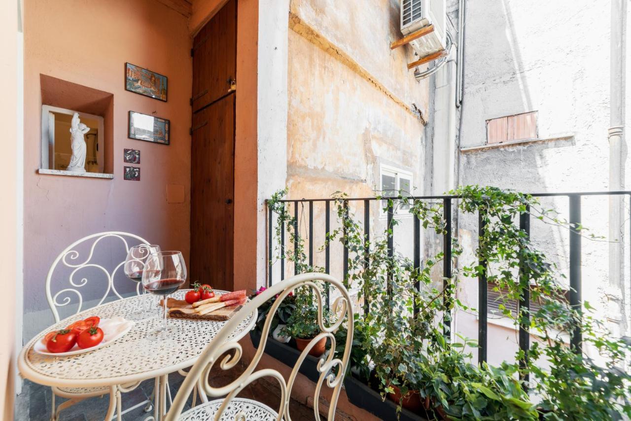 Domus Quiritum Charming, Appartamento D'Epoca A Campo De' Fiori Rom Exterior foto